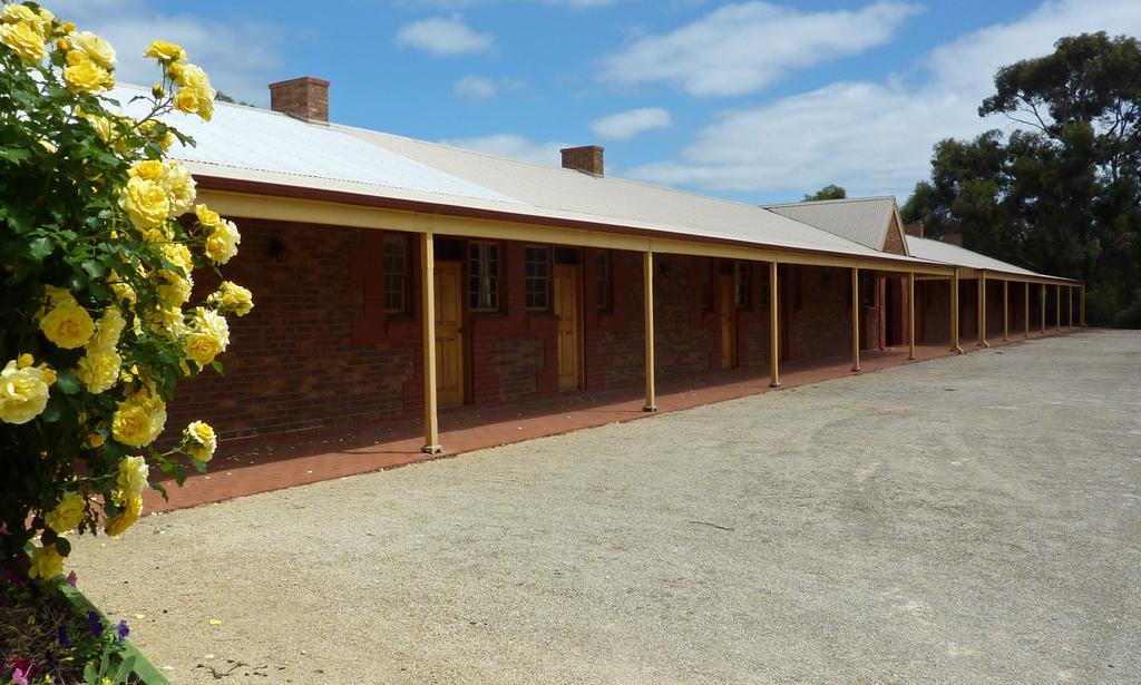 Coonawarra Place Motor Inn Buitenkant foto