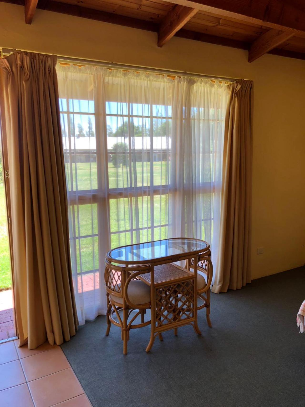 Coonawarra Place Motor Inn Buitenkant foto