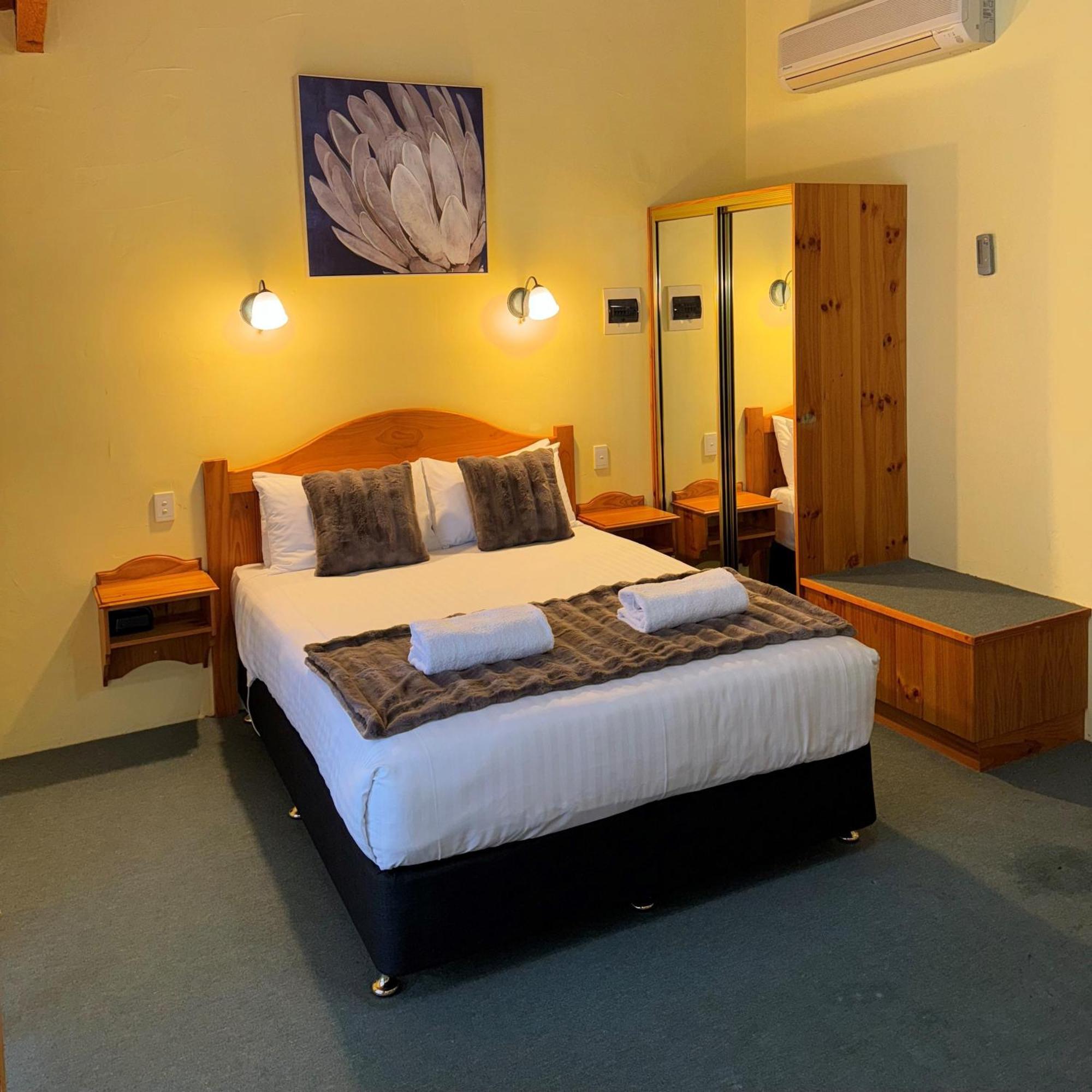 Coonawarra Place Motor Inn Buitenkant foto