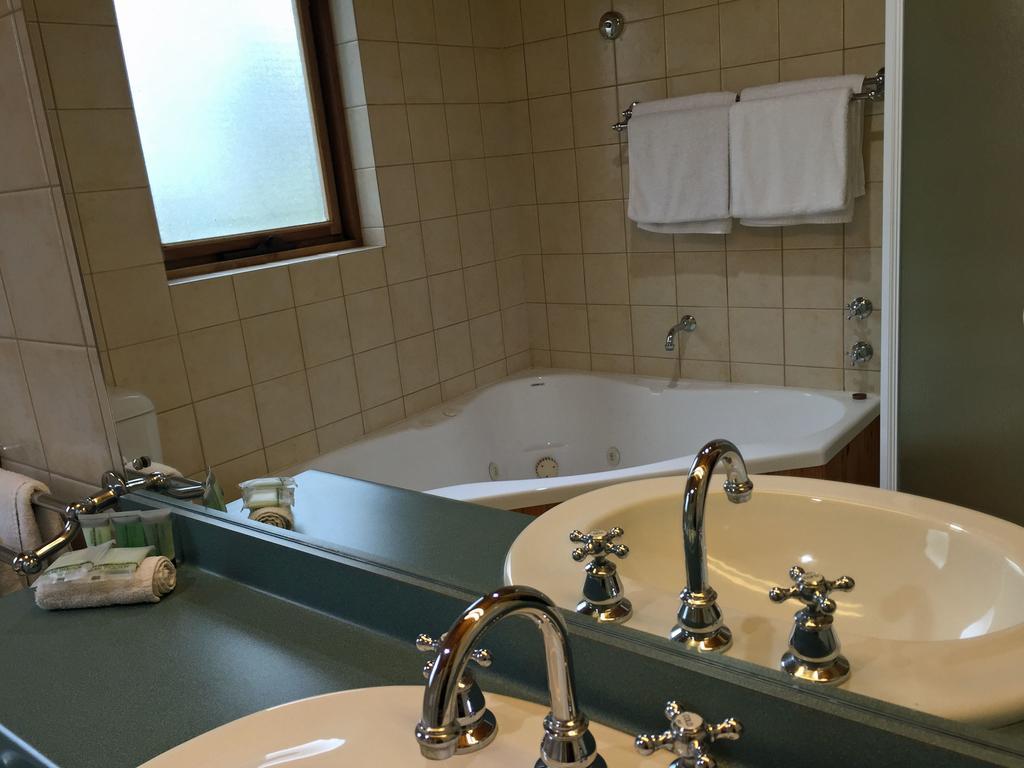 Coonawarra Place Motor Inn Buitenkant foto