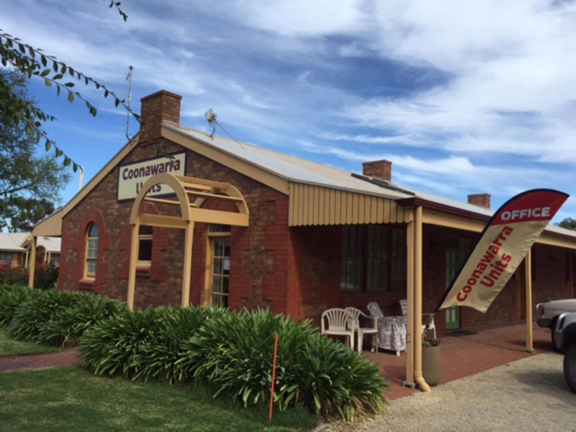 Coonawarra Place Motor Inn Buitenkant foto